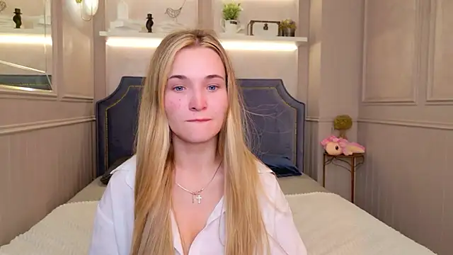 Snapshot of Lina_Sinerz chatting on July 2026 04:20:01 PM Lina Sinerz online show from July 2026 04:20:01 PM