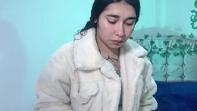 naomybenedetti online show from January 2026 01:03:01 PM