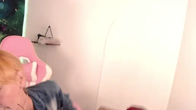 bella volup online show from February 2026 05:31:01 PM