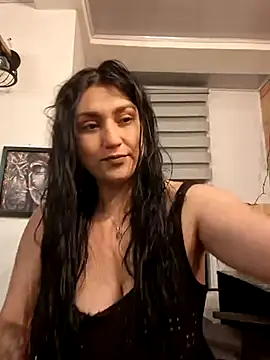 Magenta Moon online show from March 2026 12:59:02 AM