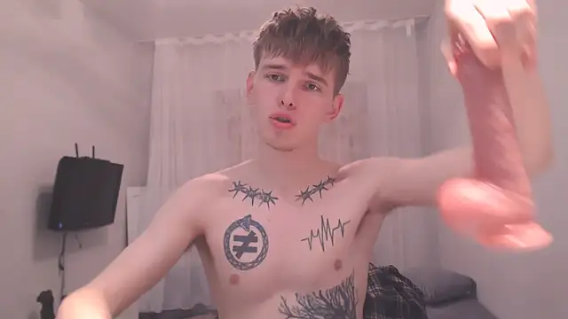 Snapshot of Fredd_Xanders chatting on June 2026 02:33:01 PM Fredd Xanders online show from June 2026 02:33:01 PM