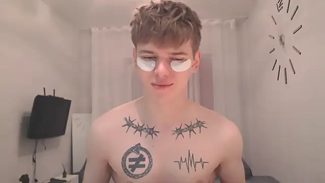 Snapshot of Fredd_Xanders chatting on June 2026 08:31:02 PM Fredd Xanders online show from June 2026 08:31:02 PM
