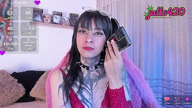 Julls420  online show from May 2026 03:25:02 AM