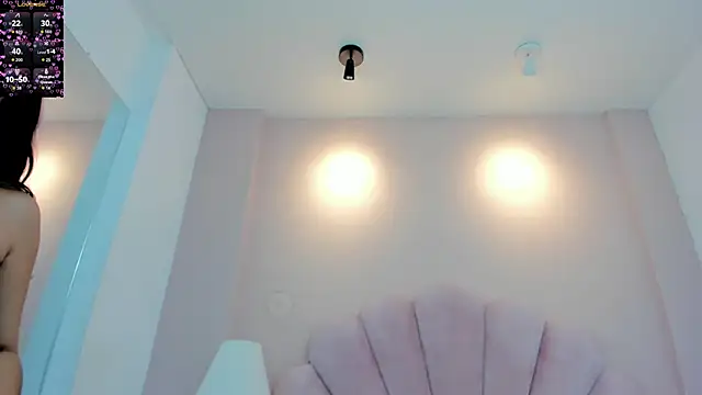 Nahomy Harperr online show from December 2025 01:09:02 PM