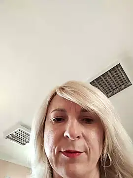 Snapshot of AhlyssaLove1155 chatting on July 2026 09:01:01 AM AhlyssaLove1155 online show from July 2026 09:01:01 AM