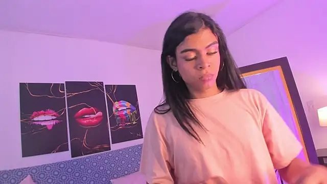 aleexxia online show from December 2025 07:29:02 PM