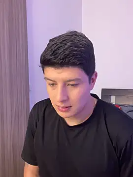 Goldenknight33 online show from February 2026 04:01:01 PM