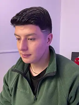 Goldenknight33 online show from February 2026 04:16:01 PM