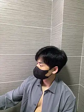 kimze7 online show from April 2026 01:03:02 PM