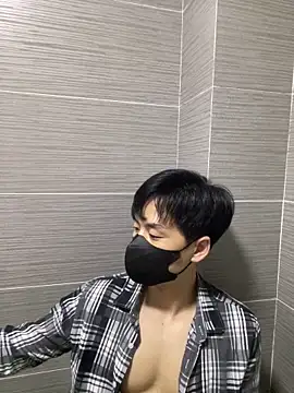 kimze7 online show from April 2026 01:21:01 PM