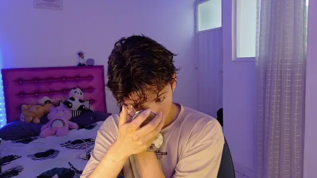 Dani Dancer online show from April 2026 08:39:02 PM