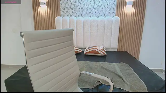 Zalma eva online show from April 2026 09:28:01 PM