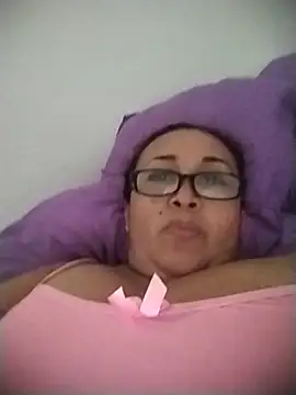 Nini Love  online show from July 2026 09:28:02 PM