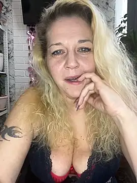 JenniferCarmen online show from March 2026 06:50:01 AM