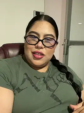 Mia Carters online show from July 2026 11:18:02 PM