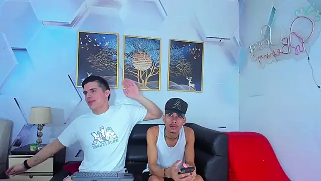 Alex jeins at online show from February 2026 02:39:01 PM