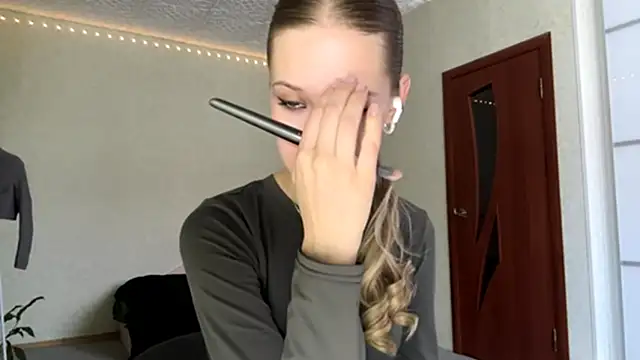 ZaidaSchwarten online show from January 2026 07:21:01 AM