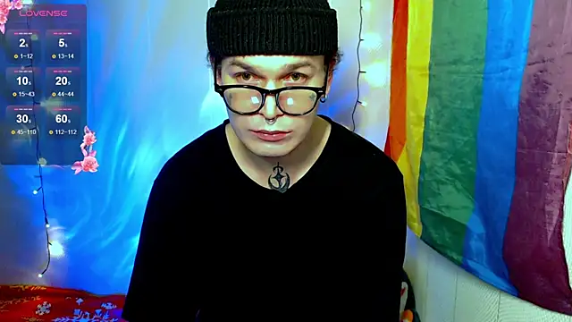 Snapshot of Steve_q chatting on December 2025 01:01:02 AM Steve q online show from December 2025 01:01:02 AM