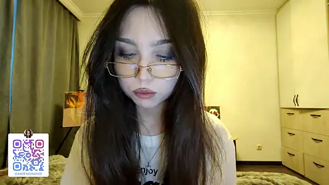 Qwami Amie online show from January 2026 04:50:01 AM