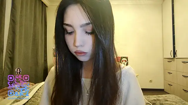 Qwami Amie online show from February 2026 12:31:01 PM