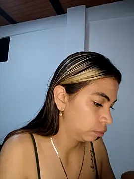 Evangeline Bonnet online show from April 2026 09:15:01 AM