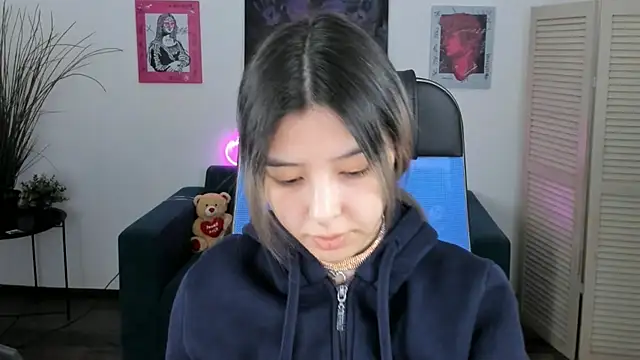 SirenMystiq online show from December 2025 04:57:02 PM