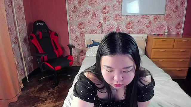 hungrybunny333 online show from December 2025 10:10:02 AM