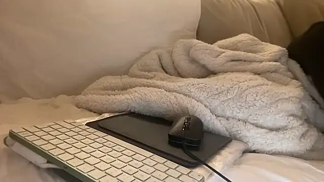 ijustturned18today online show from January 2026 08:57:02 PM