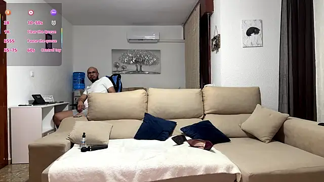 YeliHOT online show from January 2026 10:14:02 PM