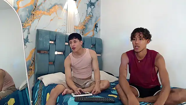 YOUNG GUYS1 online show from February 2026 01:21:02 AM