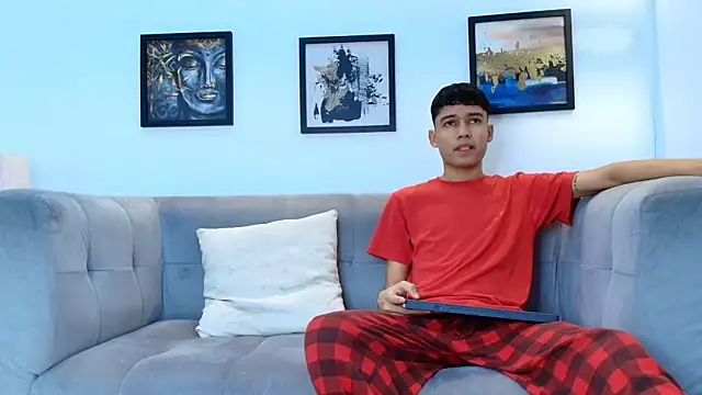 HORNY PRETTY online show from April 2026 07:19:01 PM