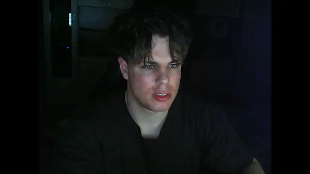 GymGuy0505 online show from April 2026 11:03:01 PM