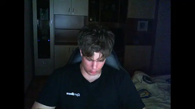 Snapshot of GymGuy0505 chatting on May 2026 09:33:02 PM GymGuy0505 online show from May 2026 09:33:02 PM