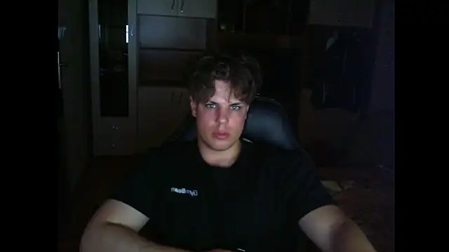 Snapshot of GymGuy0505 chatting on June 2026 09:39:01 PM GymGuy0505 online show from June 2026 09:39:01 PM
