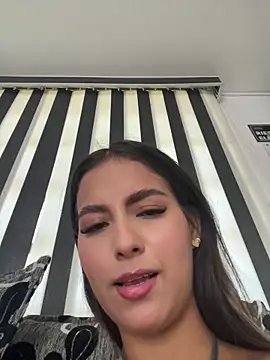 Valeria-escobar online show from April 2026 01:39:01 PM