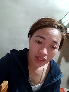 little-effy online show from March 2026 01:00:02 PM