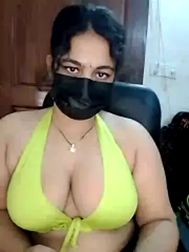 nosrat014 online show from April 2026 11:38:02 AM