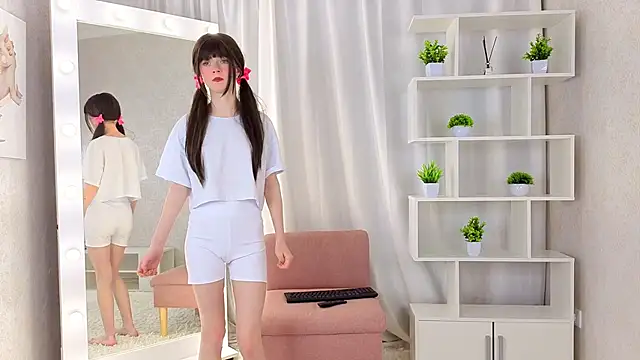 ViollaBloom online show from February 2026 08:46:02 PM