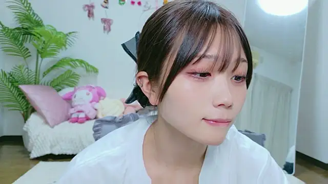 ayu-jpnk online show from April 2026 11:39:02 AM