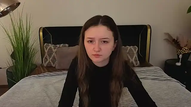 CyrenaLuxe online show from March 2026 06:40:02 AM