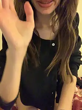 yasmina2020 online show from April 2026 06:34:01 PM