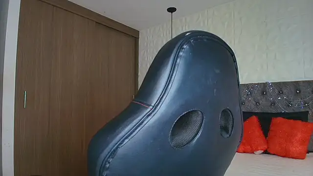 alisson-dl online show from January 2026 05:51:02 PM