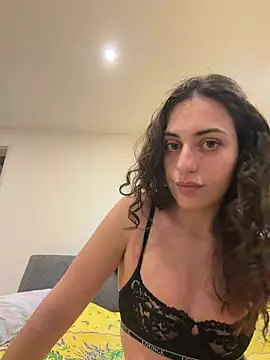 CoquineCharmeuse online show from April 2026 06:43:01 PM