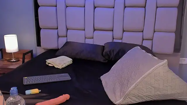 Belanny online show from April 2026 04:35:01 AM