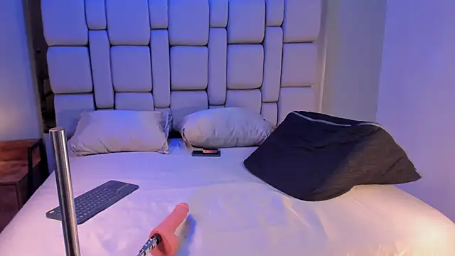 Belanny online show from April 2026 04:15:01 AM