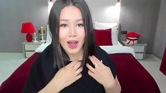 Brunette Charm online show from April 2026 05:54:01 PM