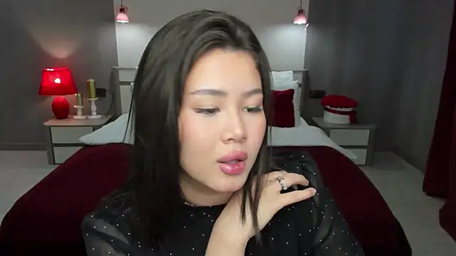 Snapshot of Brunette_Charm chatting on May 2026 11:48:01 AM Brunette Charm online show from May 2026 11:48:01 AM