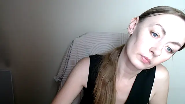 Snapshot of LiaSeass_ chatting on June 2026 11:58:02 AM LiaSeass online show from June 2026 11:58:02 AM