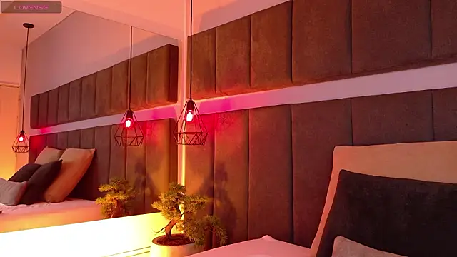 luna blannco online show from February 2026 04:58:02 PM