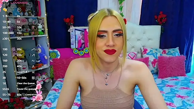 Snapshot of golden_girl01 chatting on July 2026 06:57:02 PM golden girl01 online show from July 2026 06:57:02 PM